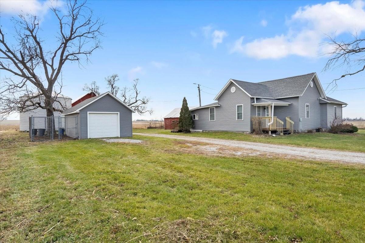 3037 Swan Lake Rd Ne - Photo 2 of 24