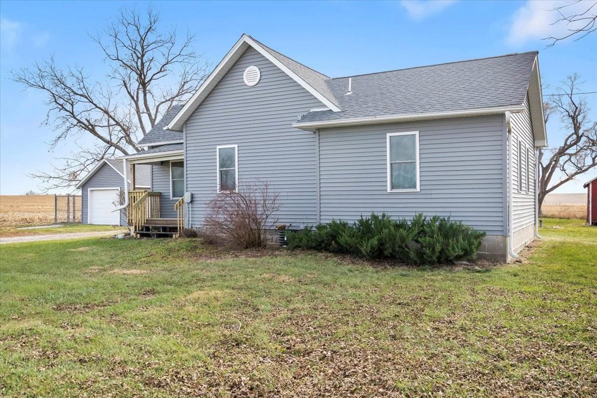 3037 Swan Lake Rd Ne - Photo 3 of 24