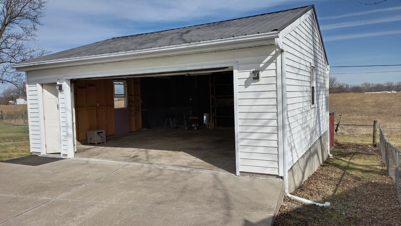 1429 Casa Blanca Ln - Photo 6 of 13