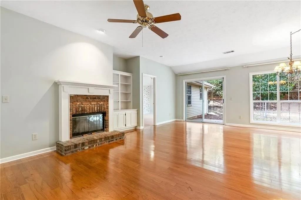 1157 Overwood Ct - Photo 4 of 19