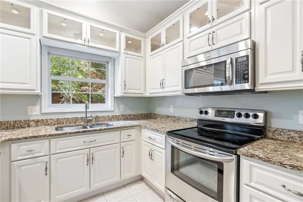 1157 Overwood Ct - Photo 5 of 19