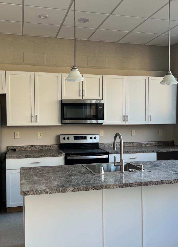 3776 E Hammond Ave #101 - Photo 2 of 11