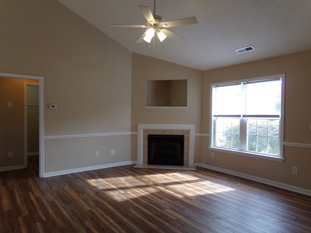 118 Sellhorn Blvd - Photo 4 of 20