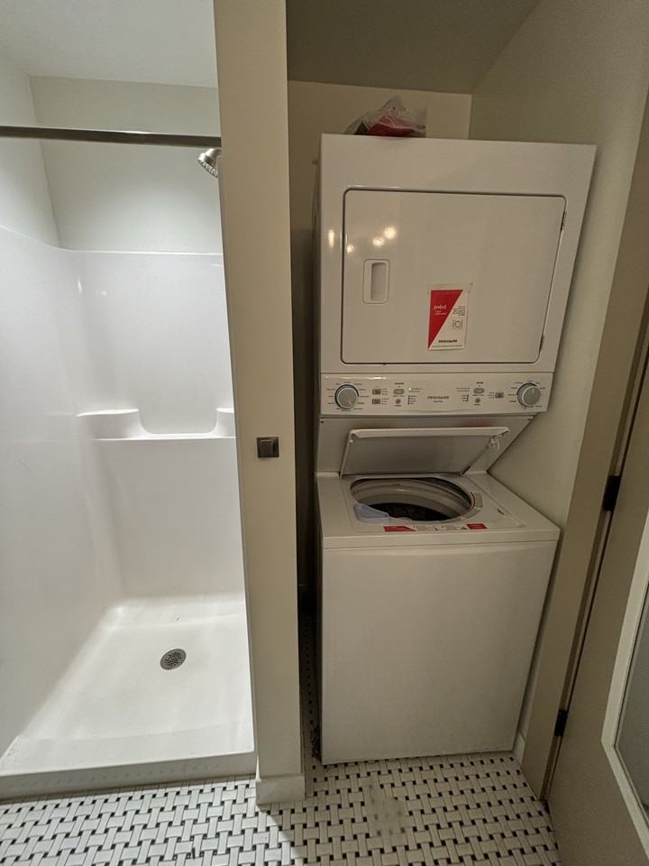 115 W Galena Blvd #313 - Photo 3 of 6