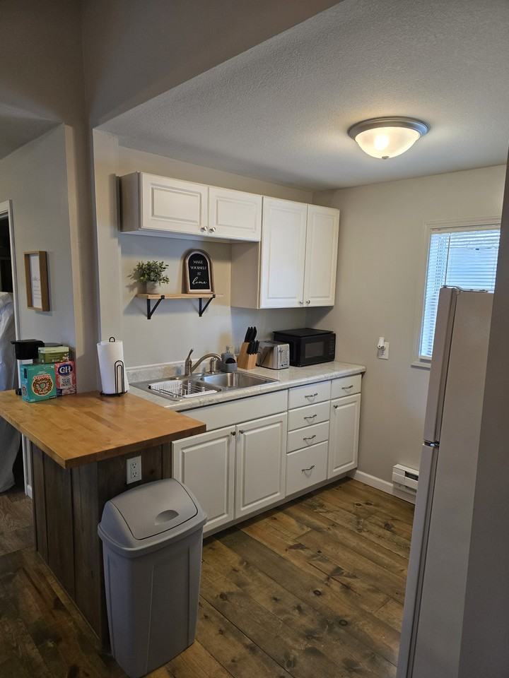 Cottage Ct - Photo 3 of 12