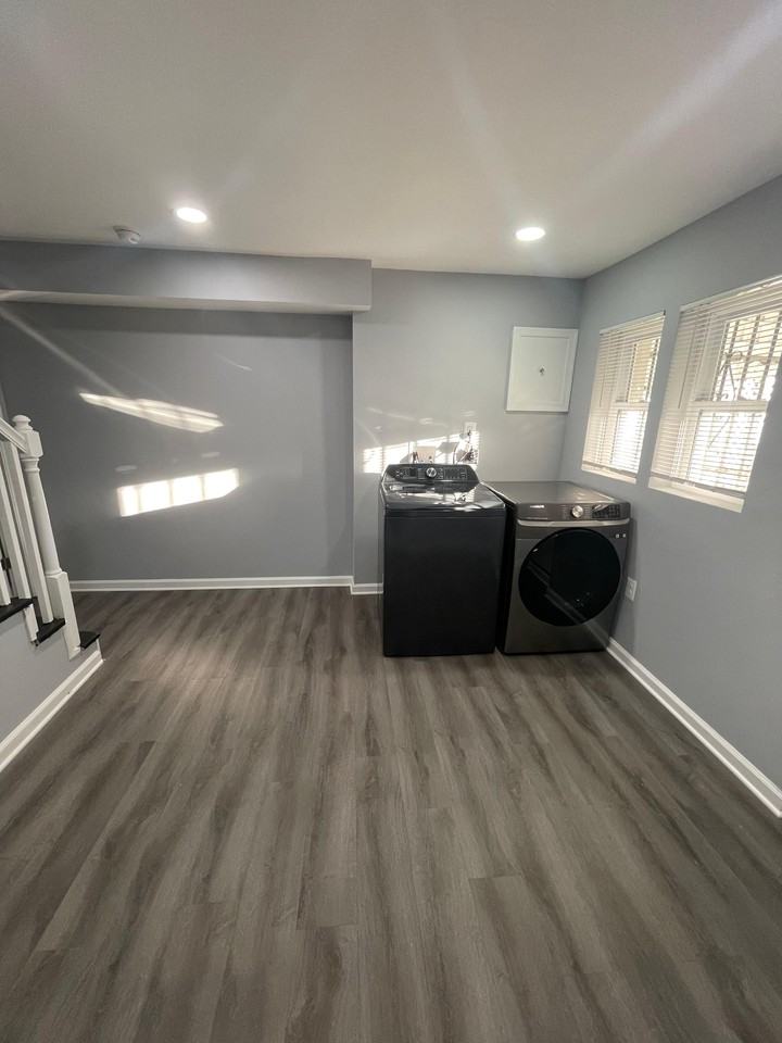 4433 Eldone Rd - Photo 4 of 12