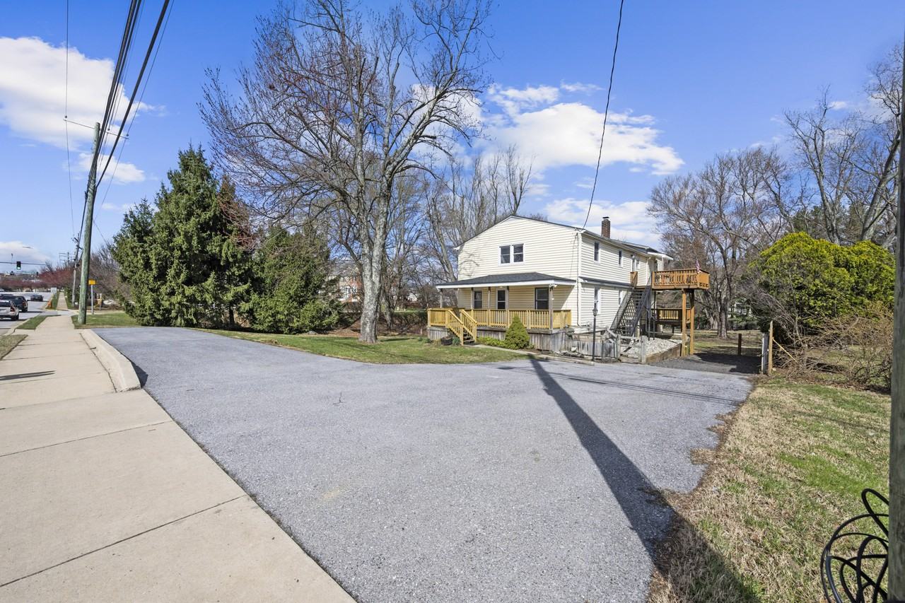 9432 Lyons Mill Rd - Photo 4 of 34