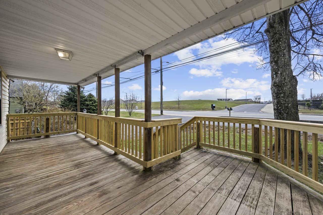 9432 Lyons Mill Rd - Photo 5 of 34