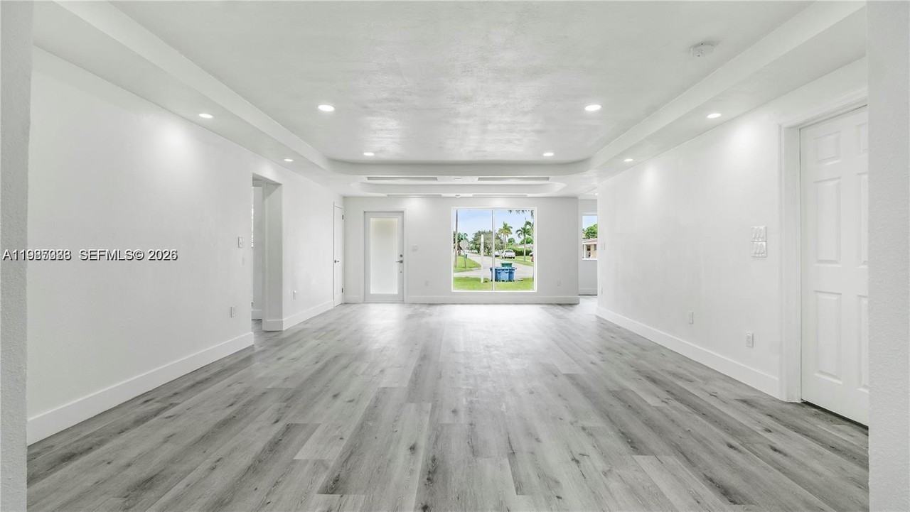 2301 Nw 191st St - Photo 5 of 14