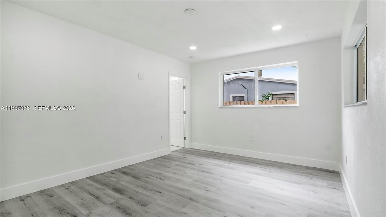 2301 Nw 191st St - Photo 6 of 14