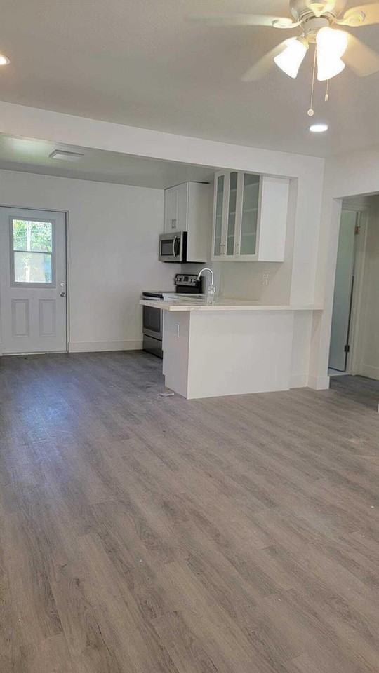 1845 Sherman St - Photo 3 of 7