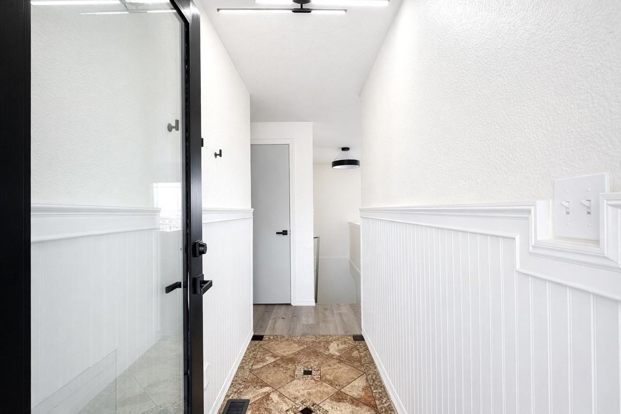 9880 S Fox Ridge Dr - Photo 3 of 29