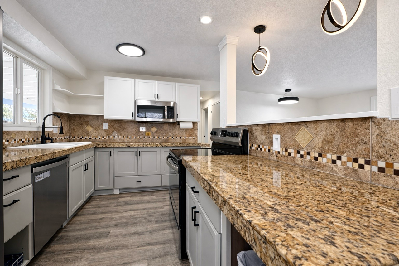 9880 S Fox Ridge Dr - Photo 4 of 29