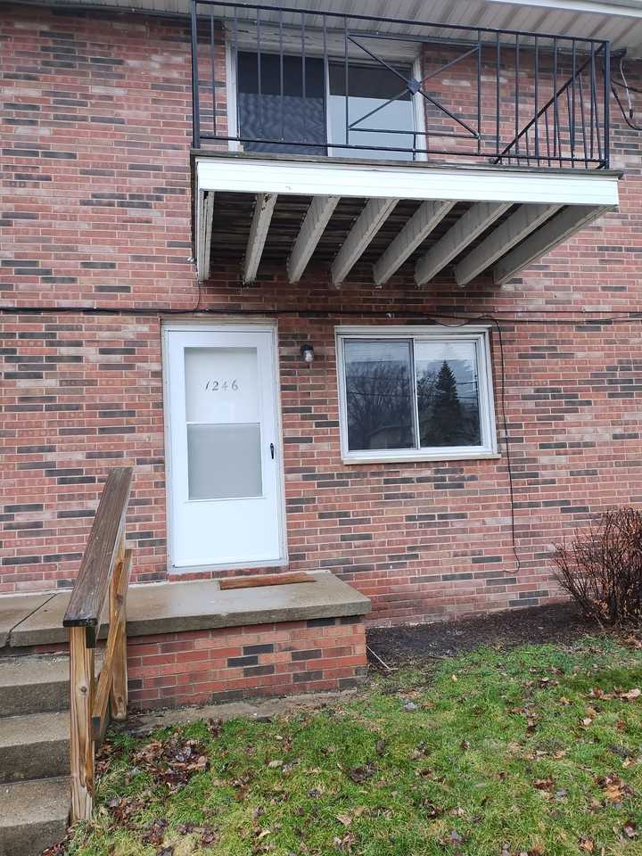 1250 Cliffside St #1246 - Photo 2 of 18