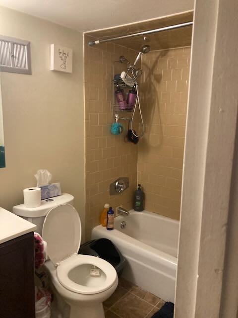 70 Barrows St #6 - Photo 4 of 10