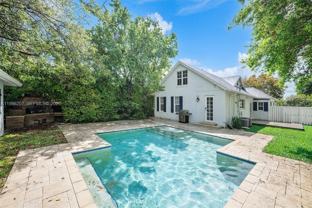 285 Ne 105th St - Photo 1 of 1