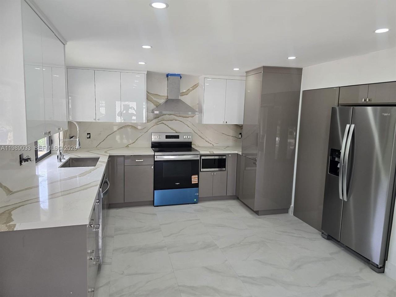 270 Nw 147th St - Photo 2 of 16