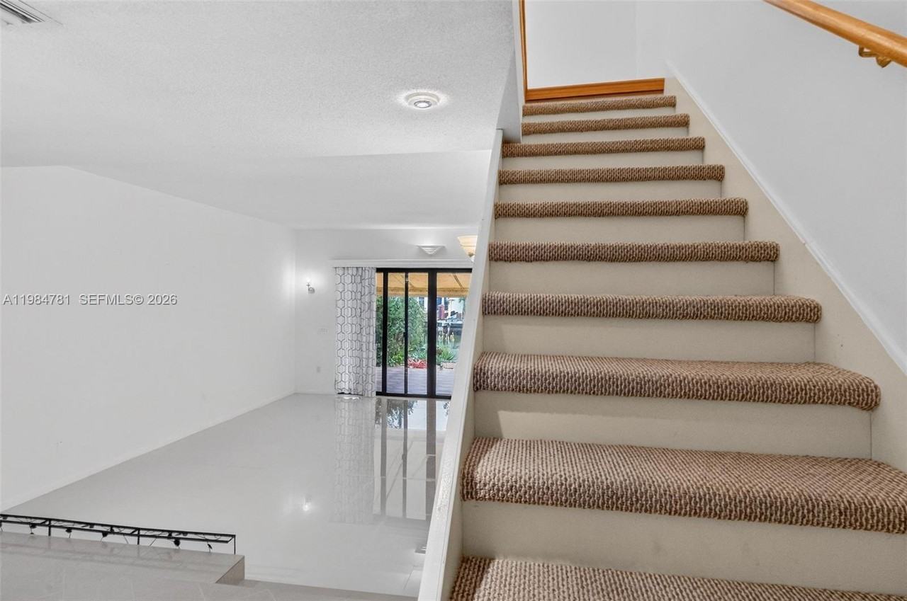 1626 Ne 105th St #1626 - Photo 7 of 23