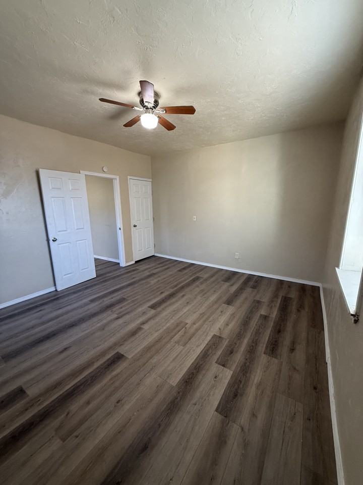 2218 S Taylor St #7 - Photo 3 of 10