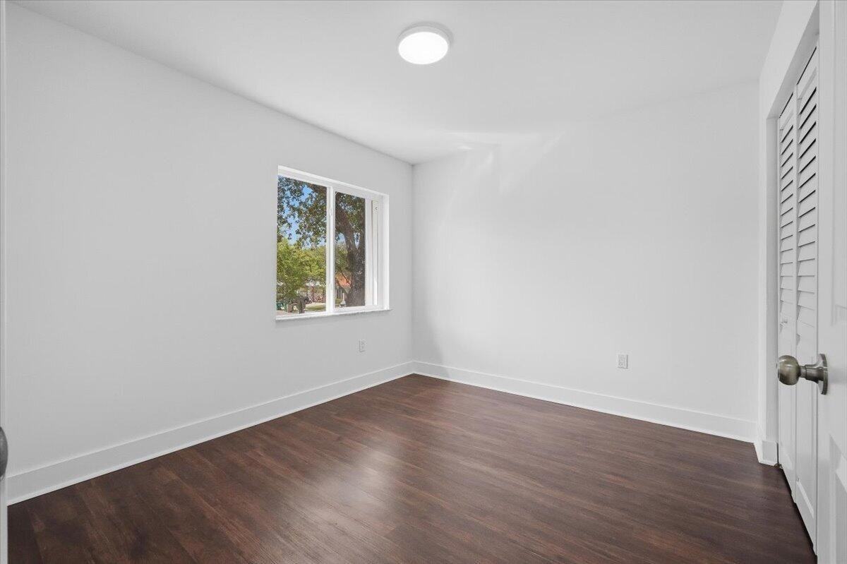 3940 Nw 76th Ter #3940 - Photo 2 of 10