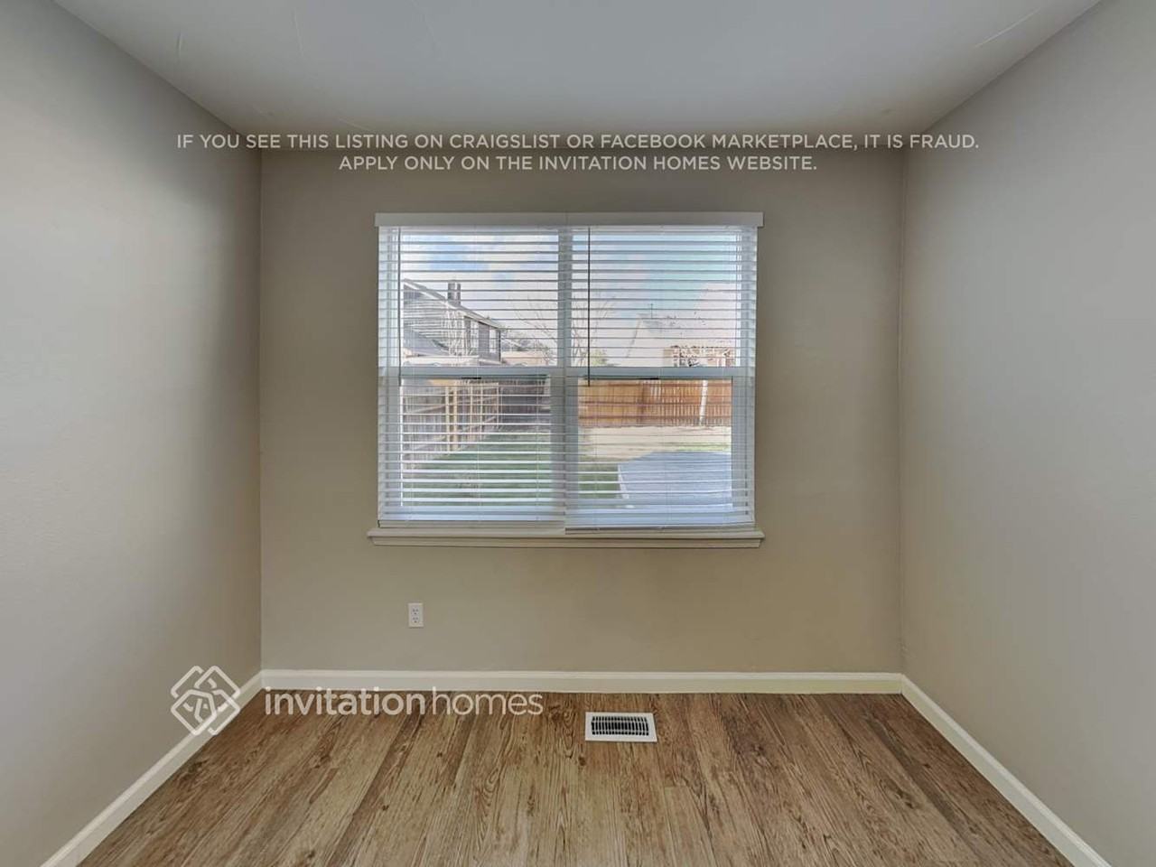 3823 Dyanna Dr - Photo 3 of 11