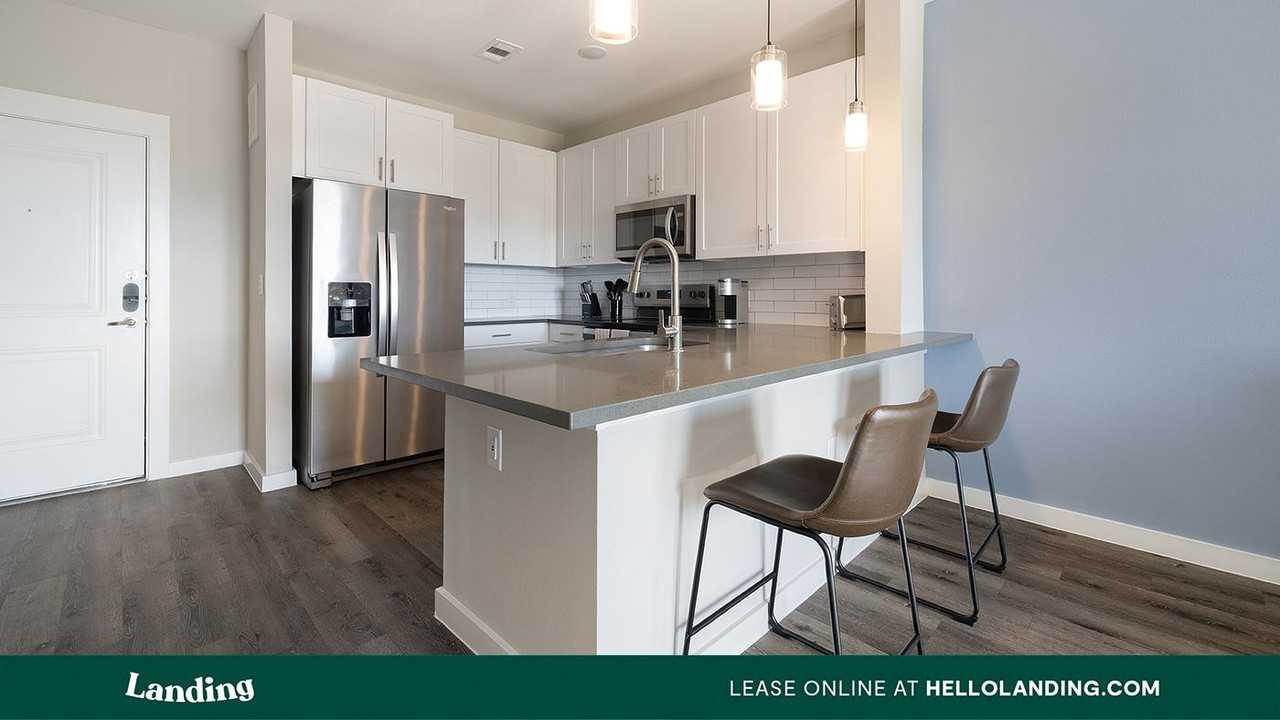 210 Nottingham Ln - Photo 2 of 50