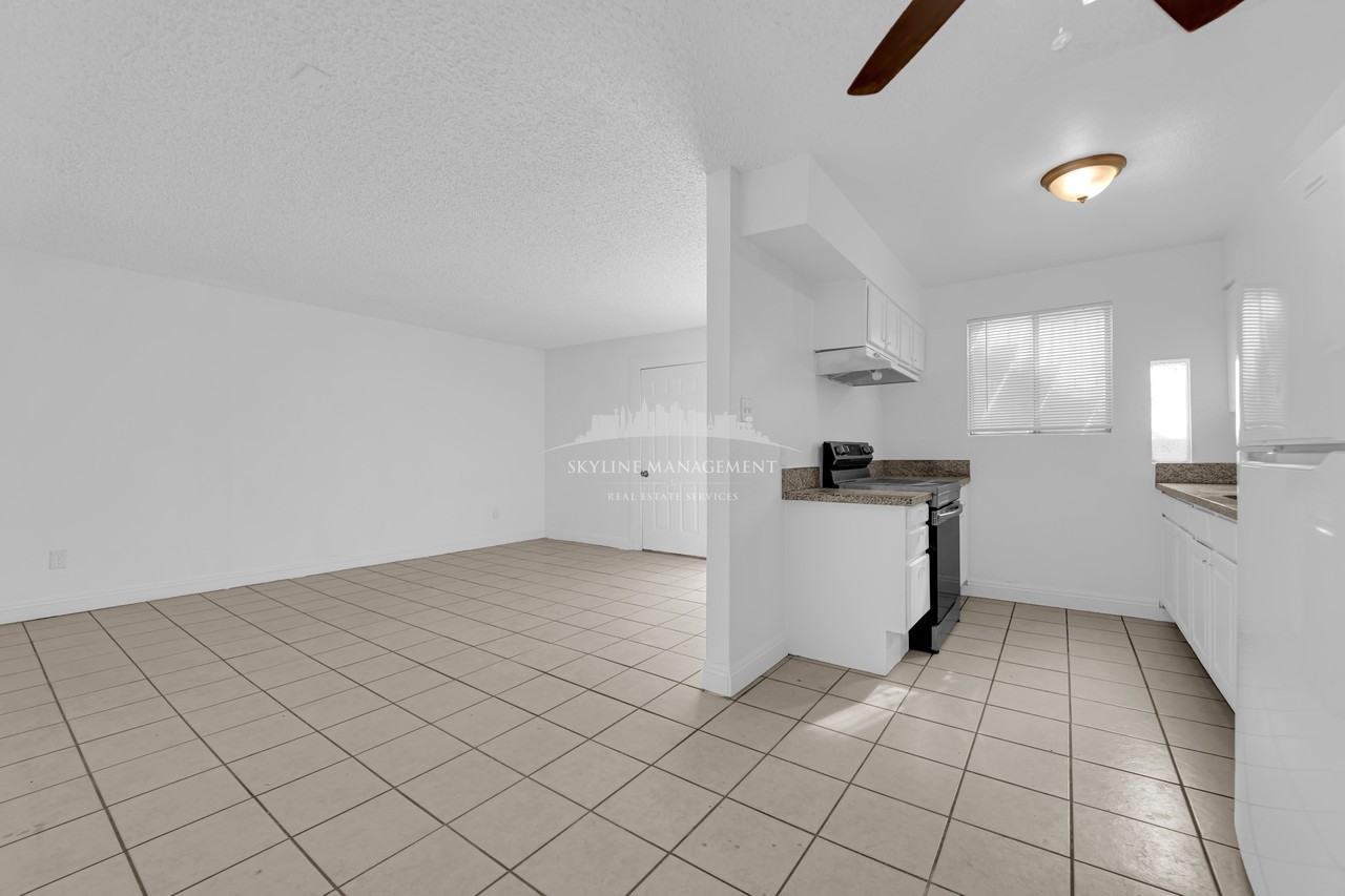 1308 N 22nd St #1 - Photo 5 of 20