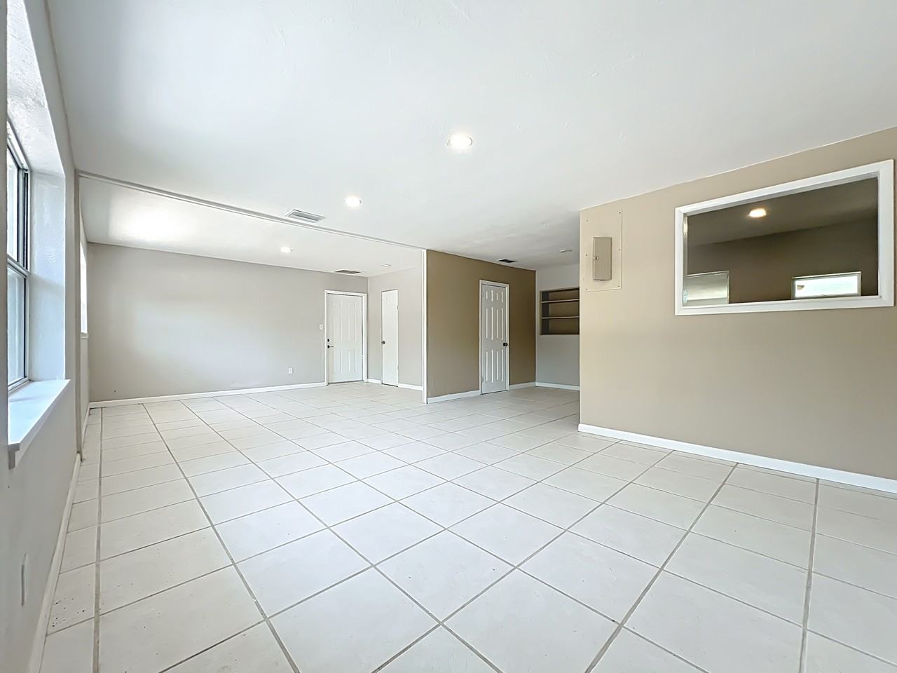 1424 Pineda St #1 - Photo 2 of 15