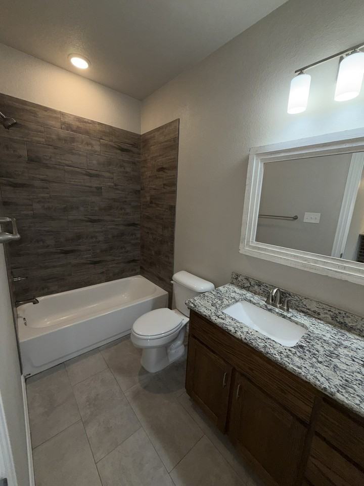 3010 Fenway Circle - Photo 7 of 13