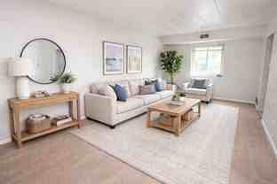 325 N Craig St #302 - Photo 1 of 1