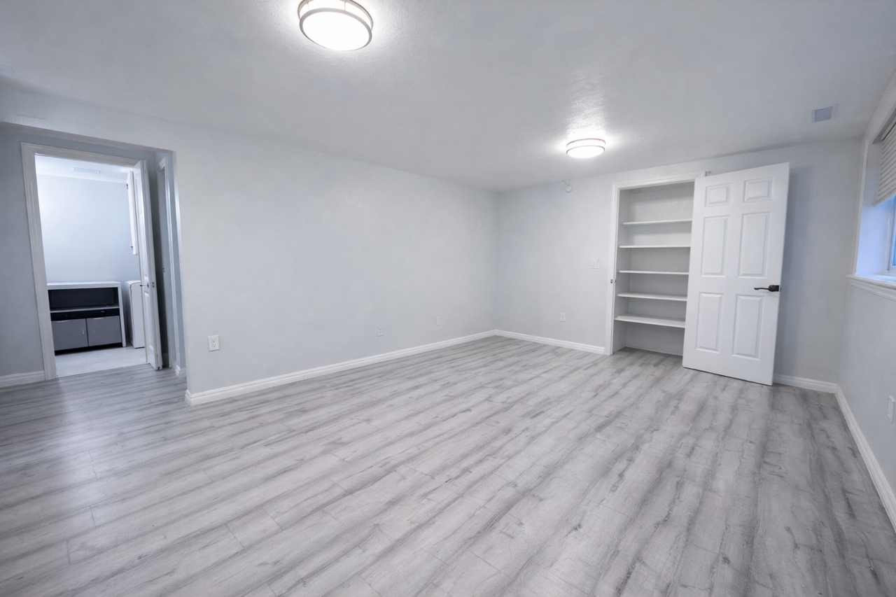 391 Ws Street - Photo 3 of 14