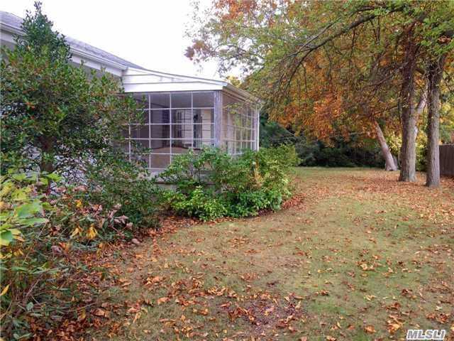 44 Atterbury Dr - Photo 3 of 19