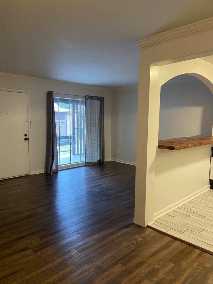2812 Georgetown Drive - Photo 3 of 11