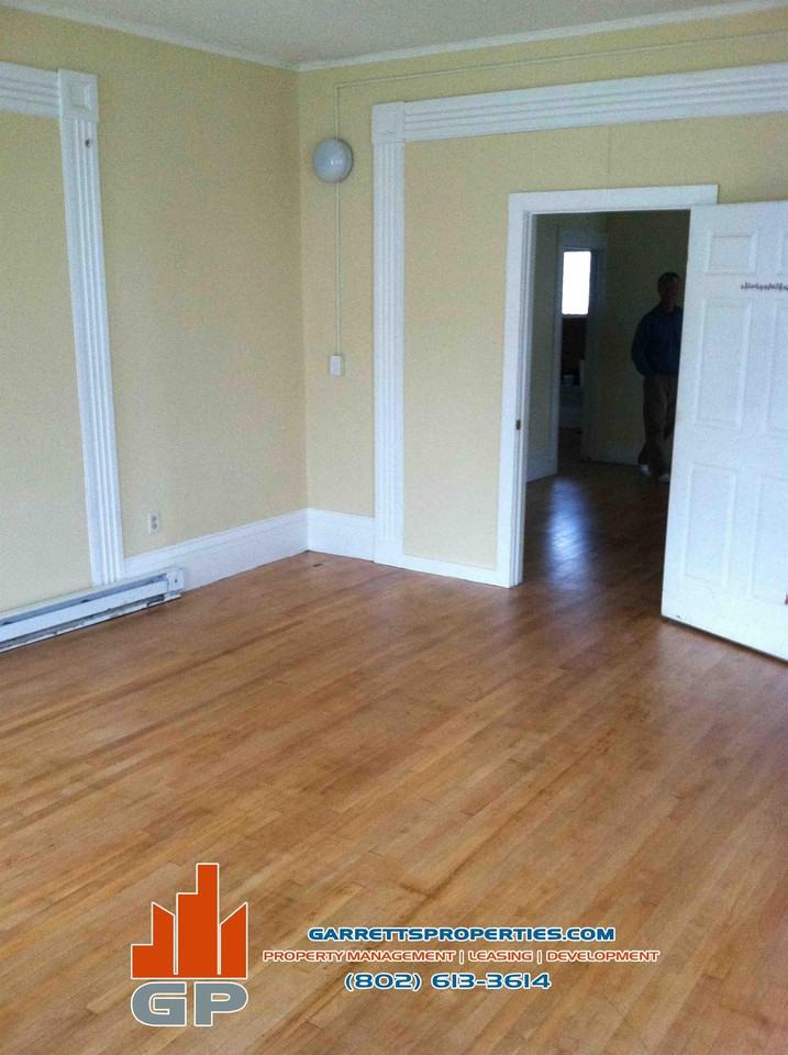 40 1st St #4 - Photo 2 of 11