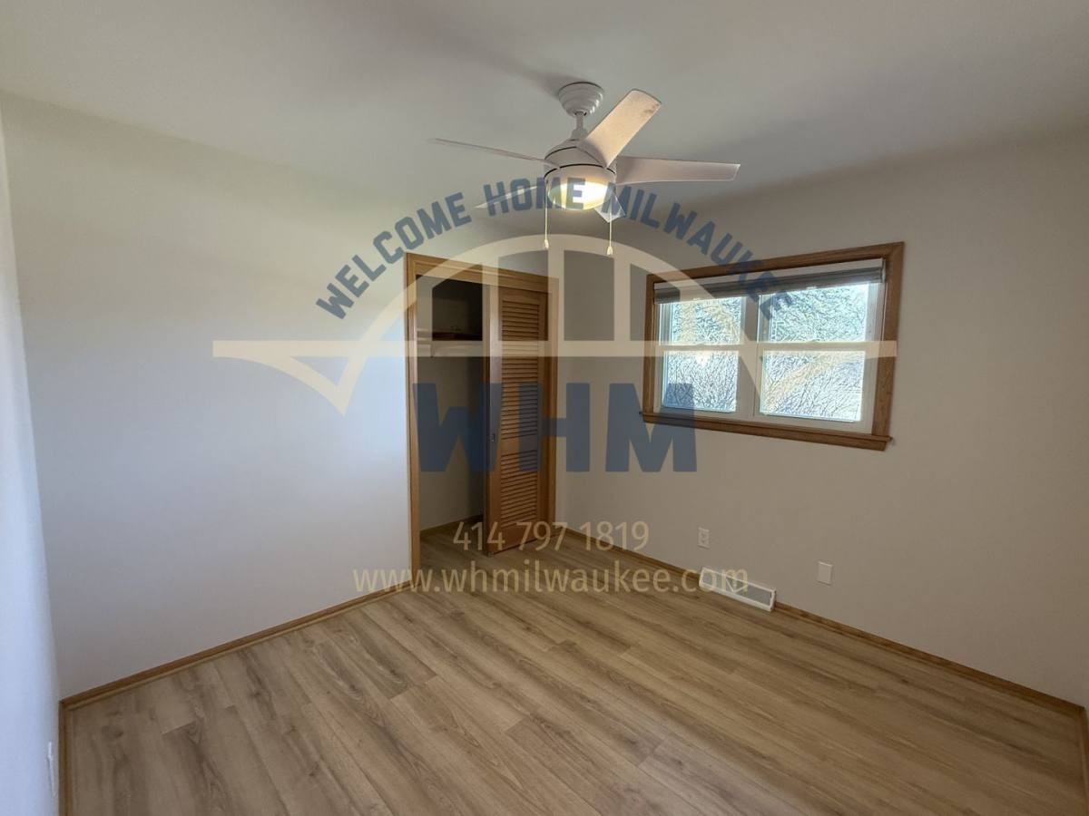 4325 N 142nd St - Photo 3 of 10
