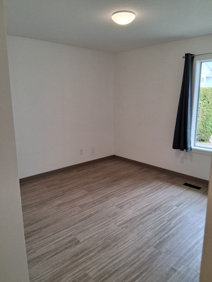 1612 Bowen Road #6 - Photo 3 of 17