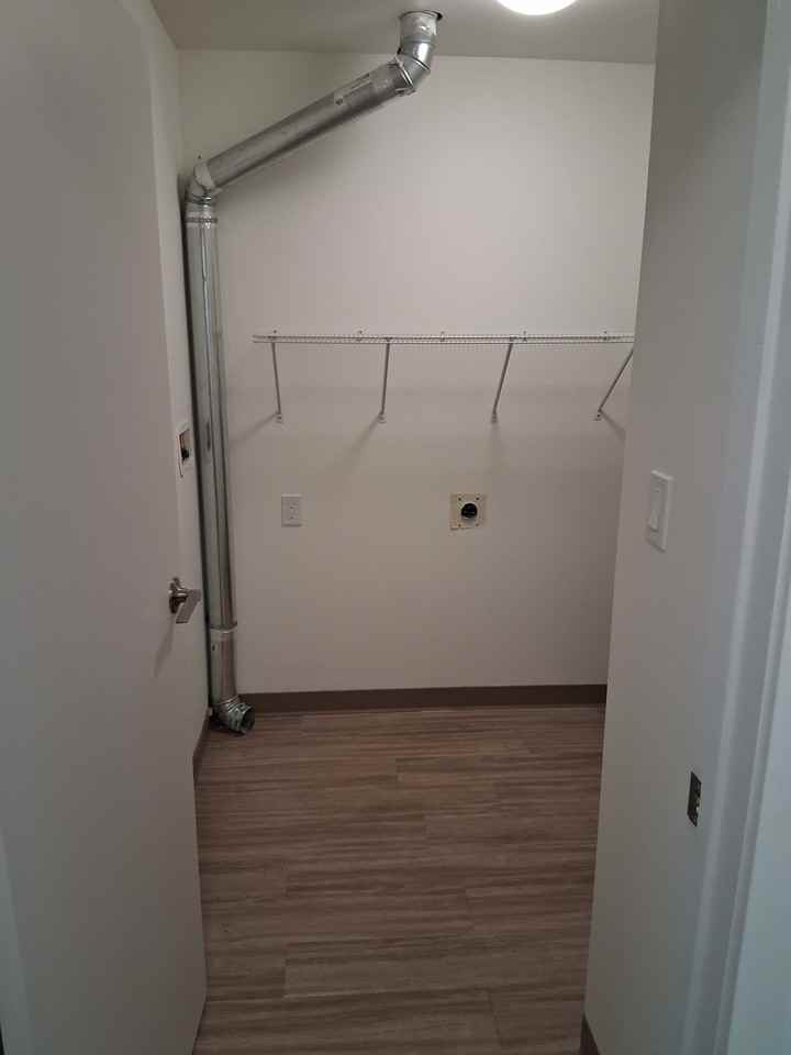 1612 Bowen Road #6 - Photo 4 of 17