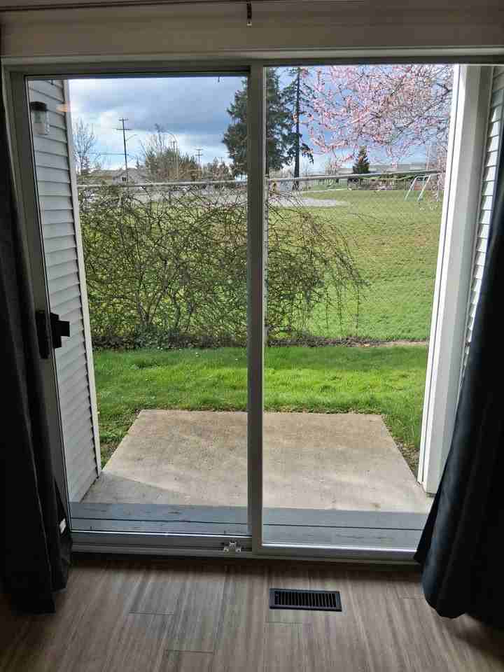 1612 Bowen Road #6 - Photo 6 of 17