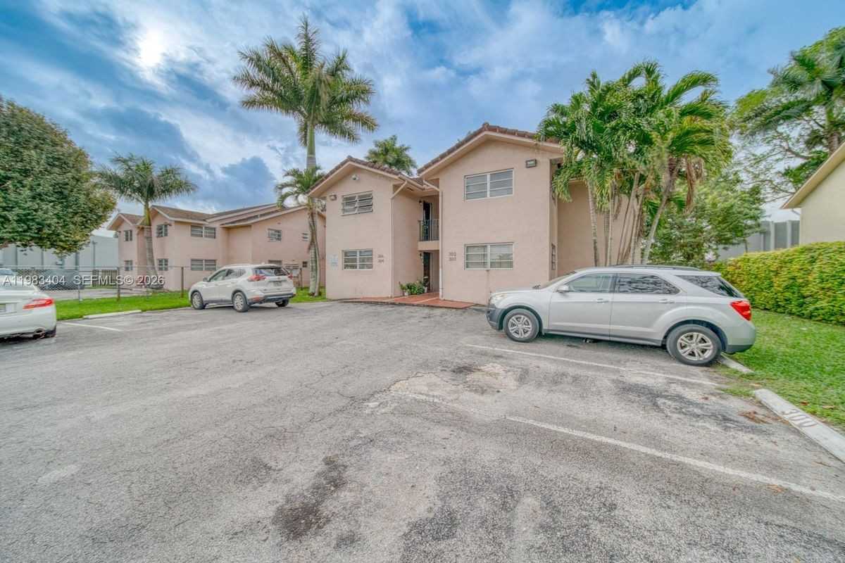 300 Ne 143rd St ##306