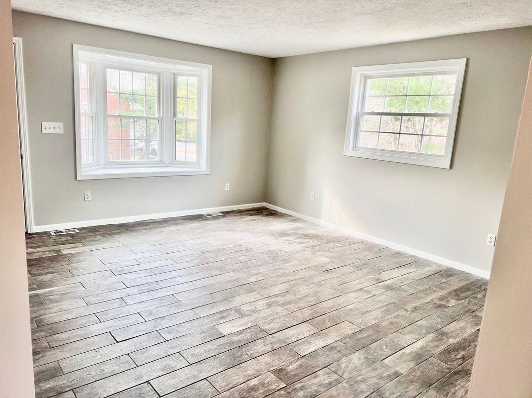 83 Derryfield Ct - Photo 2 of 22