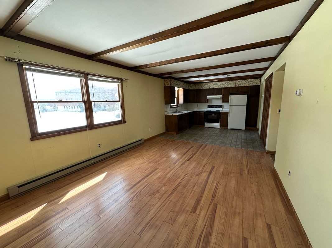 118 Central Ave - Photo 6 of 11