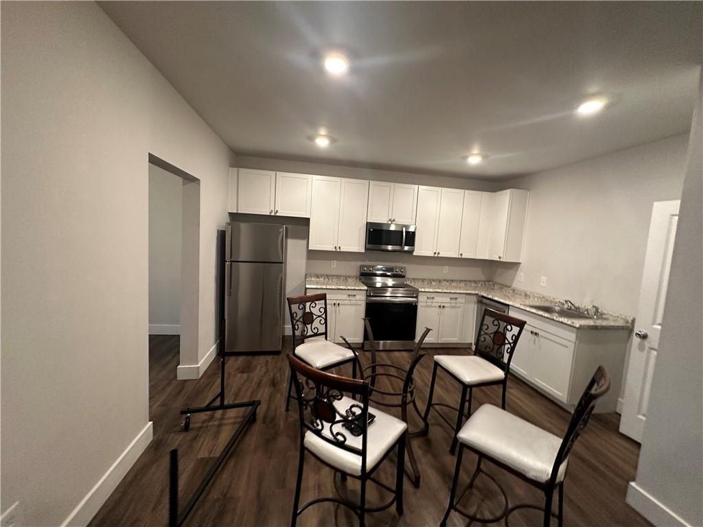 370 Crestbrook Ln - Photo 6 of 21