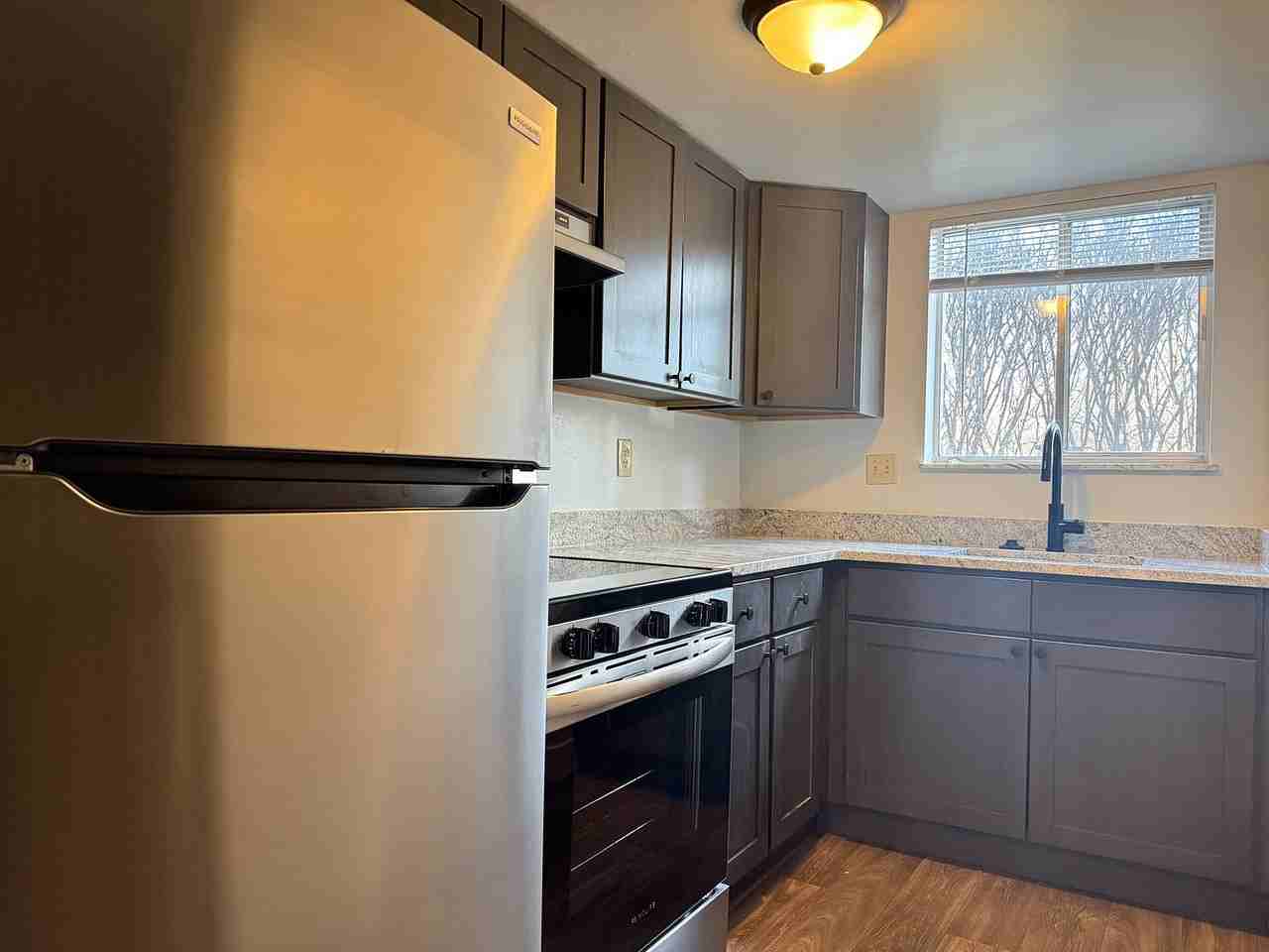 Sutton Place Apartments and Townhomes - Photo 2 of 50