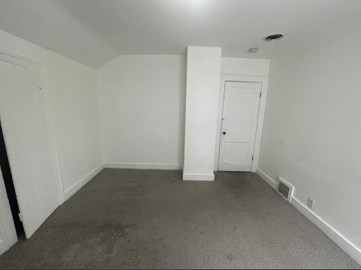 543 Shamrock St Sw #2 - Photo 2 of 22