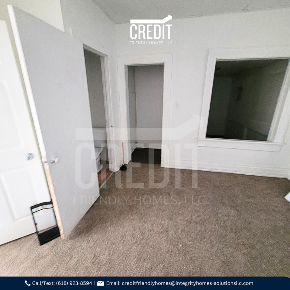 1419 E North St - Photo 2 of 10