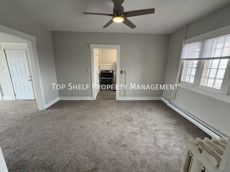 2419 Cottage Grove Ave #6 - Photo 2 of 9