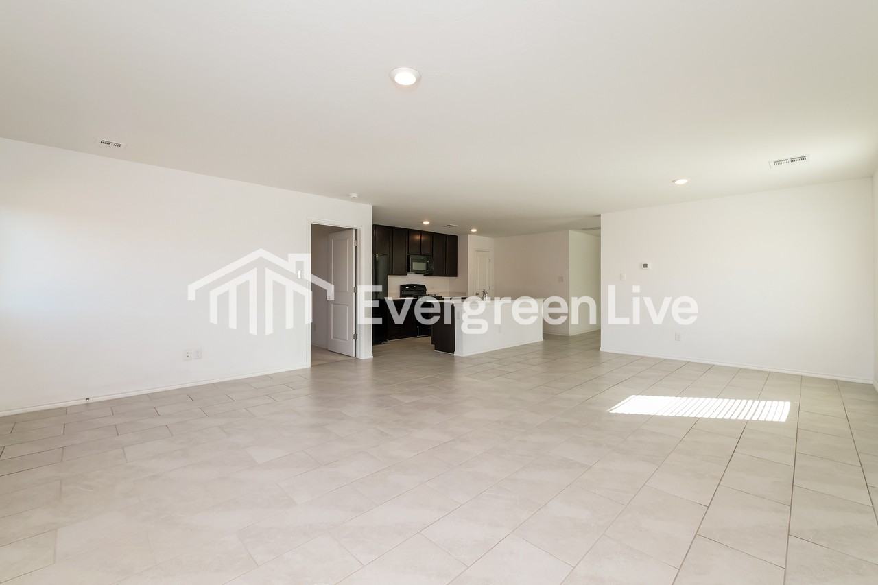 10952 Sw 23rd Pl - Photo 3 of 15