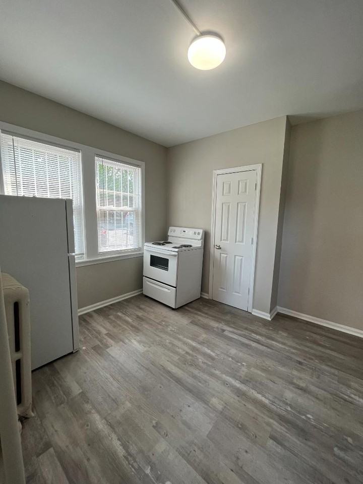 19 Allen Place #A2 - Photo 2 of 7