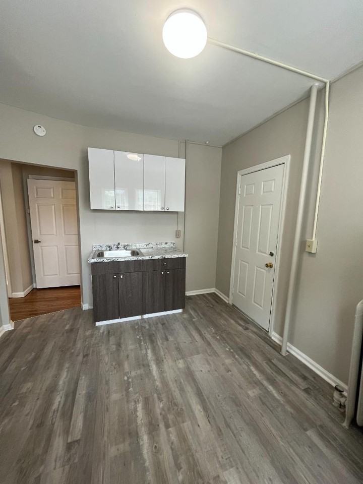 19 Allen Place #A2 - Photo 3 of 7