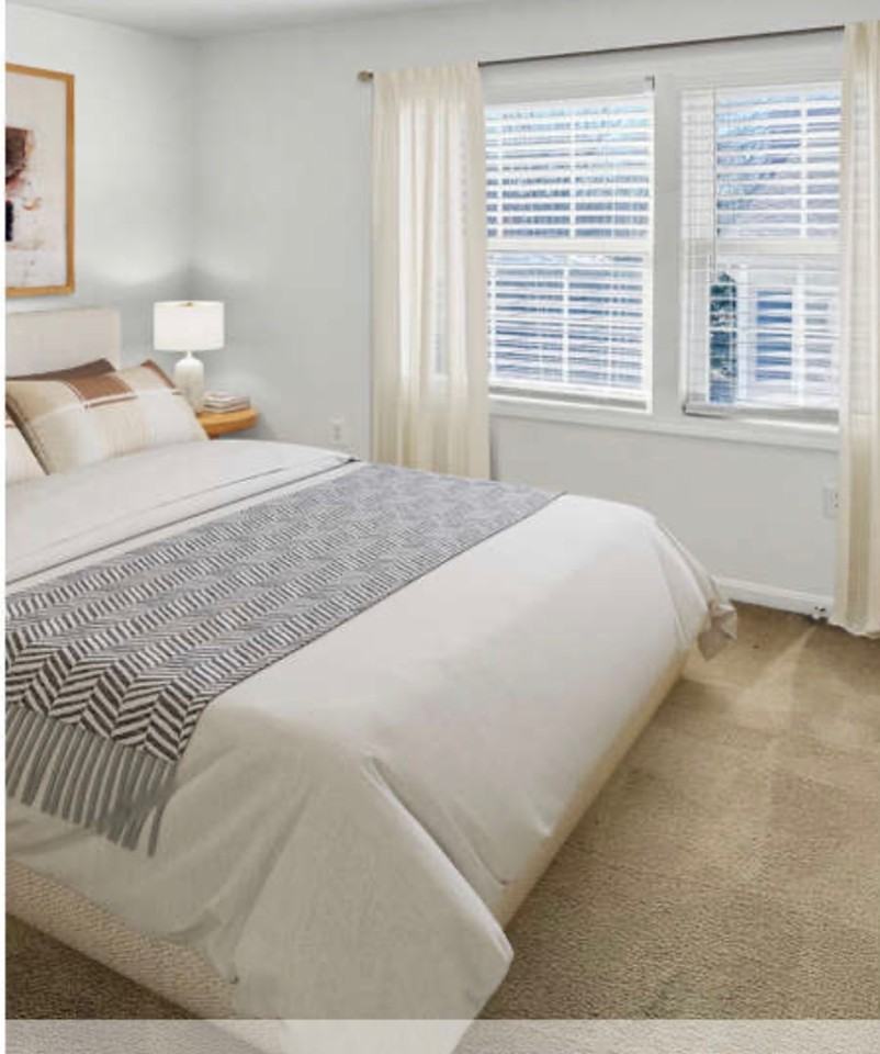 48 Strawberry Hill Ave #13 - Photo 6 of 13